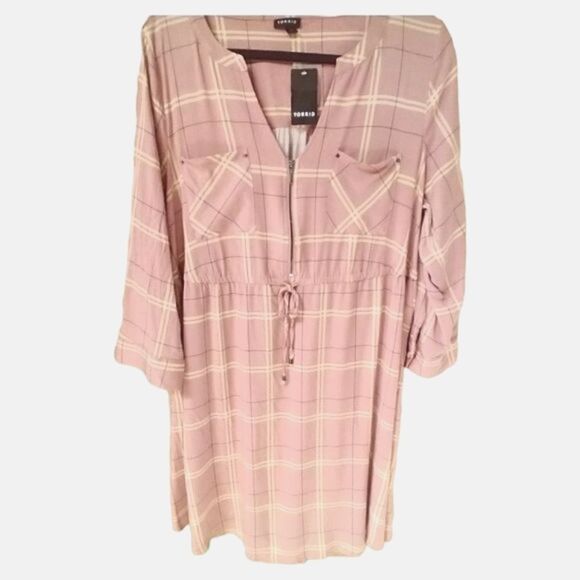 TORRID PLUS SIZE Rose Plaid  ZIP-Front Challis Shirt Dress. - Picture 4 of 16